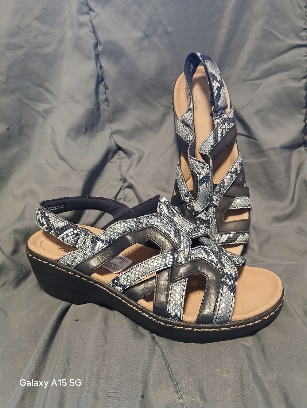Clarks Merliah Navy Snakeskin Sandals Sz 8.5 (072126C)